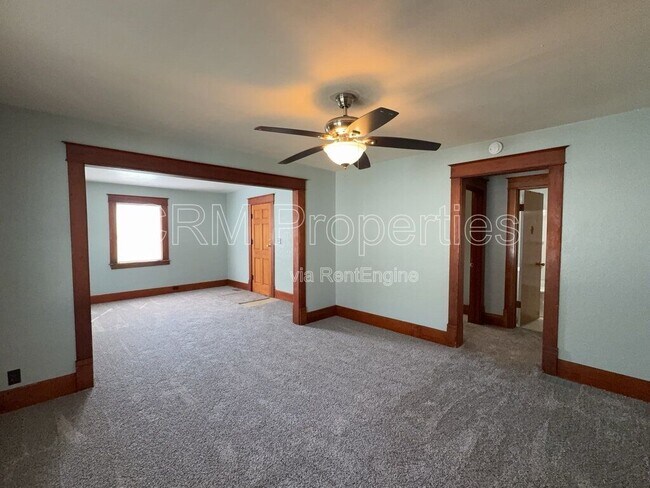 Building Photo - 2125 N Purdum St