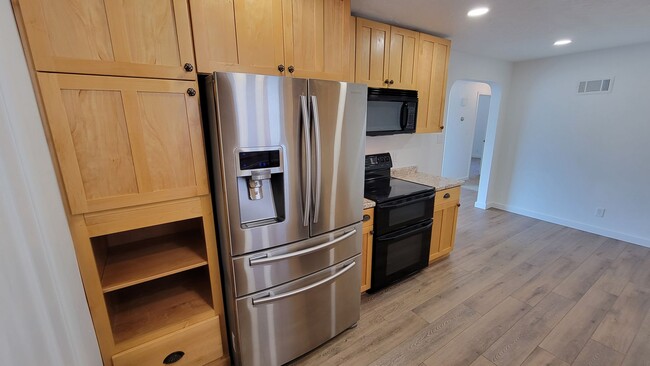 Building Photo - 545be