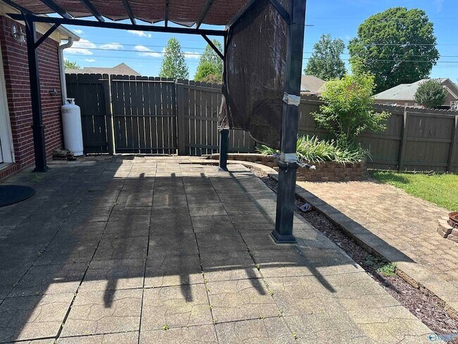 Building Photo - 101 Fawn Forest Dr