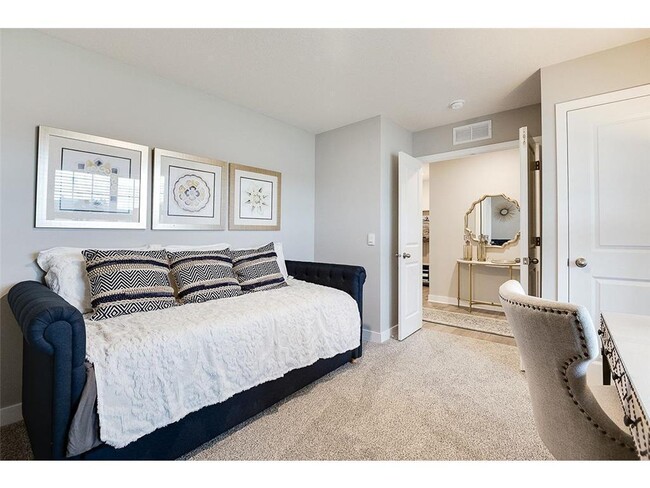 Building Photo - 5193 Mustang Dr