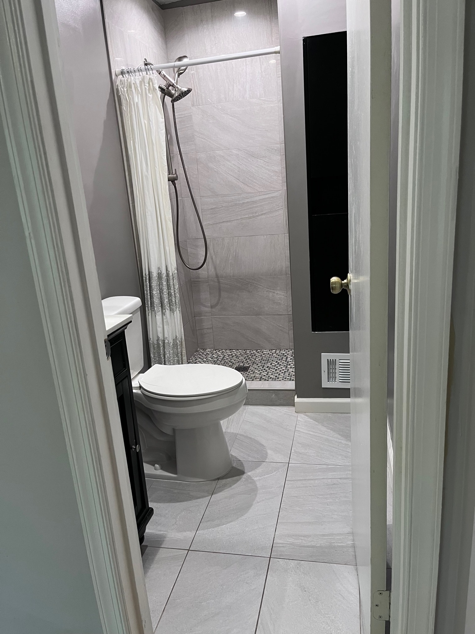 Building Photo - 10345 Latney Rd