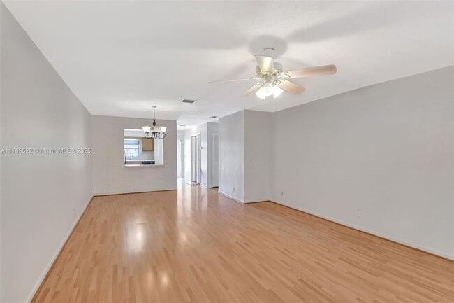 Building Photo - 1472 SW 26th Ave