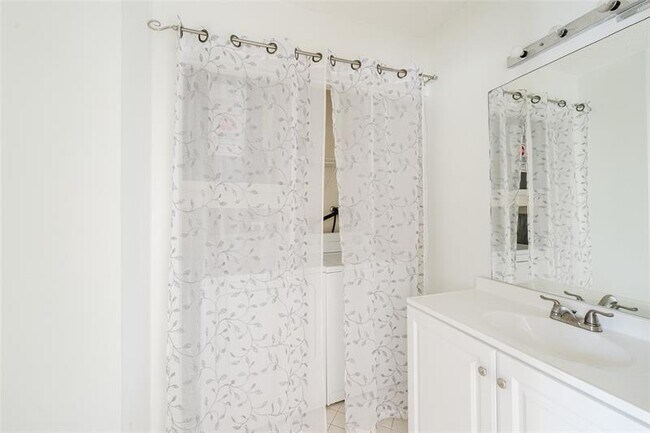 Building Photo - 9313 Ketay Cir