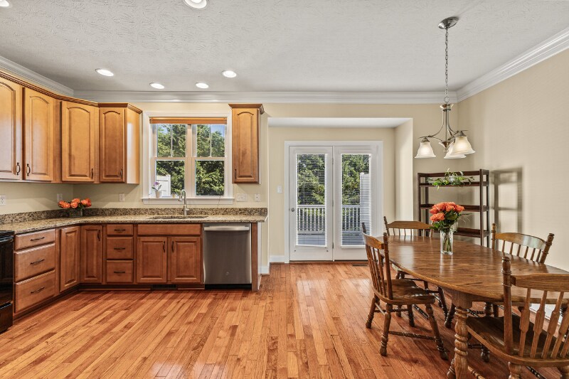 Building Photo - 375 Blue Stone Hills Dr