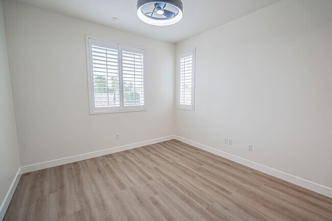 Building Photo - Spacious 4-Bedroom Pool Home in Saugus with Stunning Views & Community Amenities!