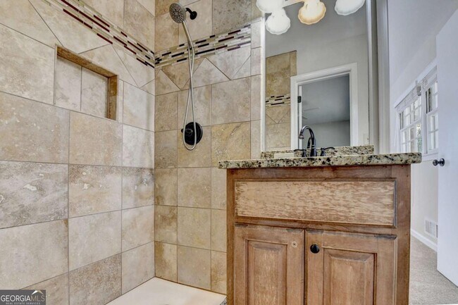 Building Photo - 478 Dorsey Cir SW