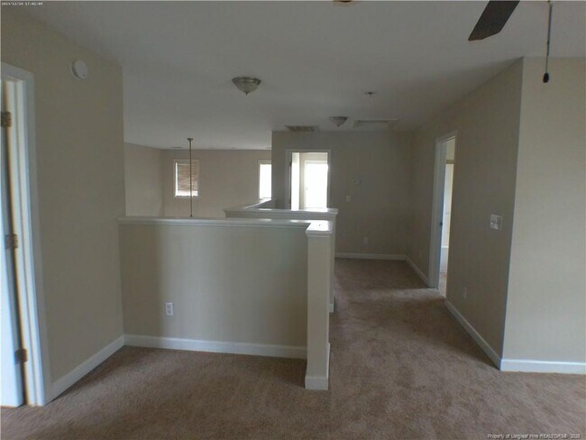 Building Photo - 952 Ronald Reagan Drive