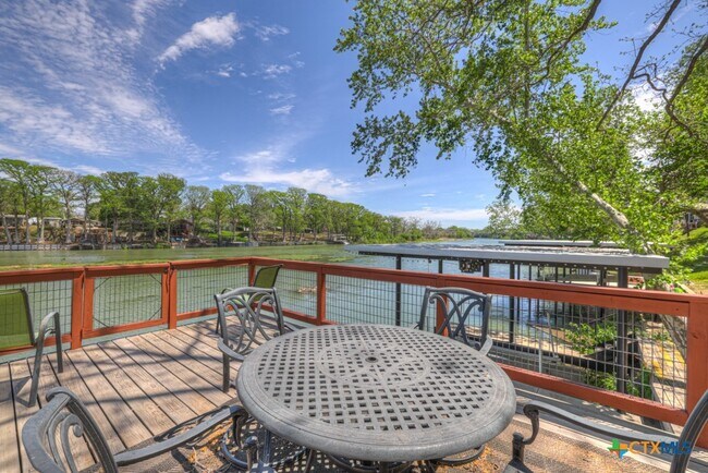 Building Photo - 1015 Reiley Rd