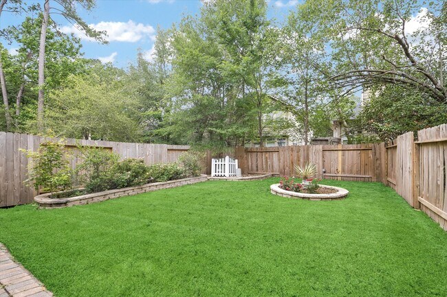Building Photo - 7 Wineberry Pl