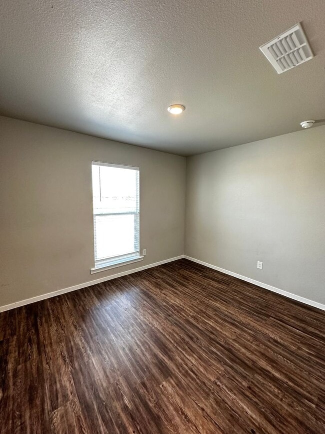 Building Photo - 3/2 in Frenship ISD- Upland West