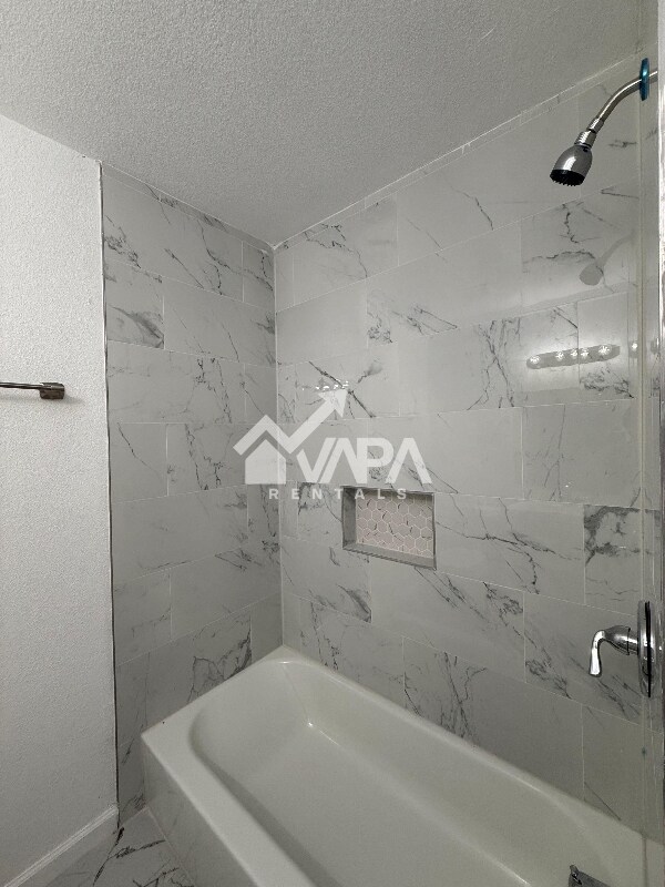 Building Photo - 943 Weizmann St