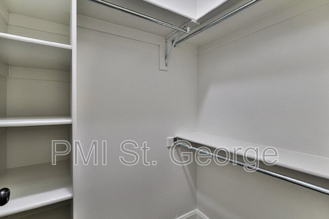 Building Photo - 2478 E Springs Dr