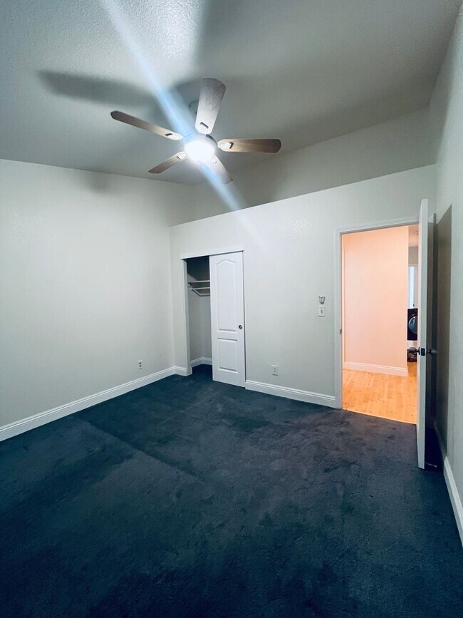 Building Photo - $2450 - 3 Bed/2 Bath Home in a Beautiful Neighborhood
