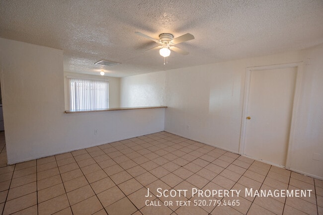 Building Photo - 6528 W Windsor Ave