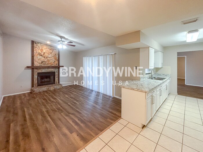 Building Photo - 11206 Fiddlewood Dr