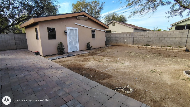 Building Photo - 7038 W Fillmore St