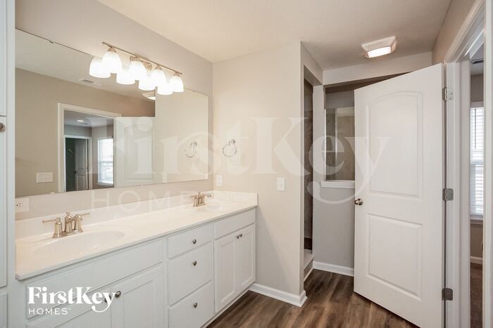 Building Photo - 4618 W Otway Ln