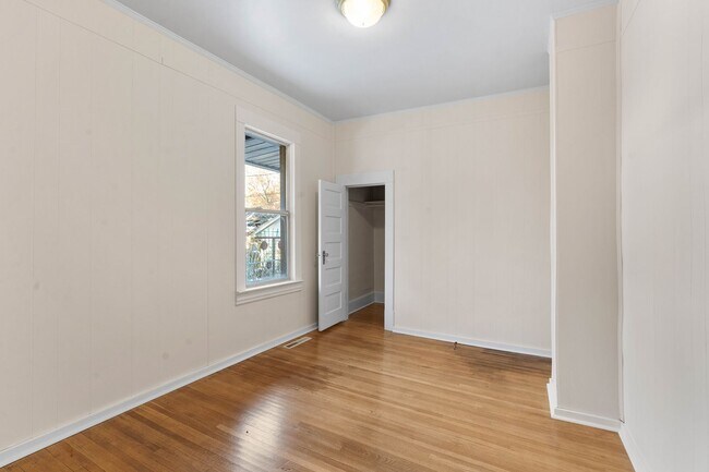 Building Photo - Beautiful Home in the Garland District