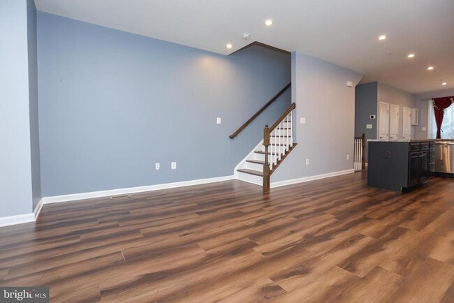 Building Photo - 1437 Strahorn Rd