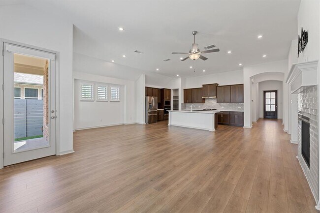 Building Photo - 1104 Spring Gulch Ln