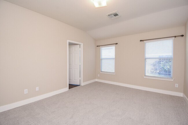 Building Photo - 20922 Barbons Heath Ct