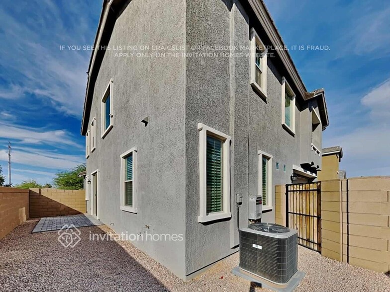 Building Photo - 320 N 56th Pl