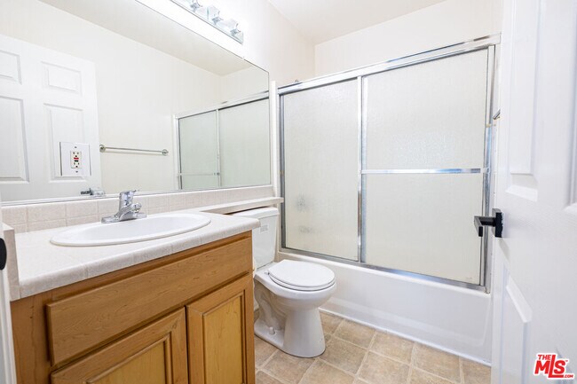 Building Photo - 4600 Don Lorenzo Dr