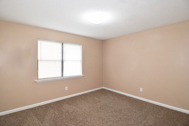 Building Photo - 4154 Arlington Rd