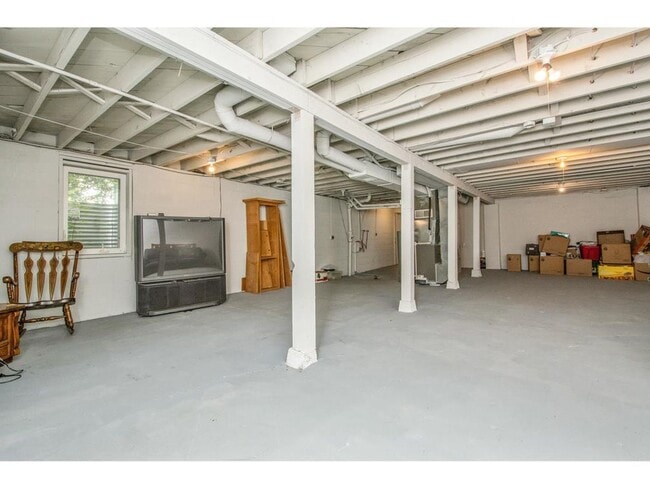 Building Photo - 211 Palomino Pkwy