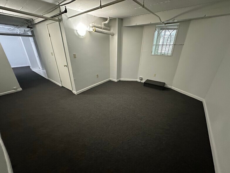 Building Photo - 32 Worthington St