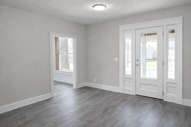 Building Photo - 2BR Canton Duplex