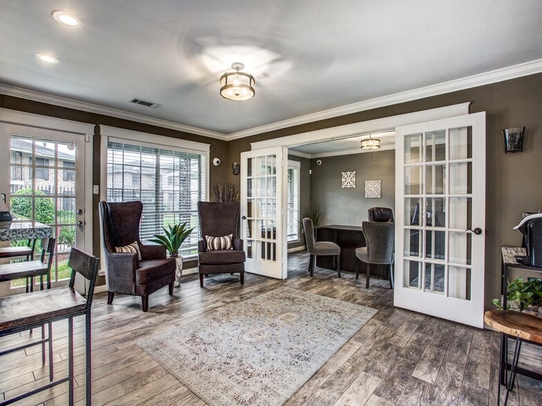 Building Photo - Clear Creek Landing