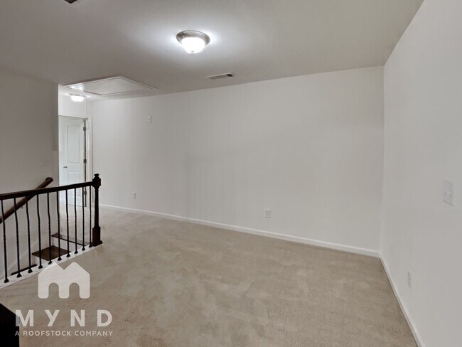 Building Photo - 4445 Newfangle Rd