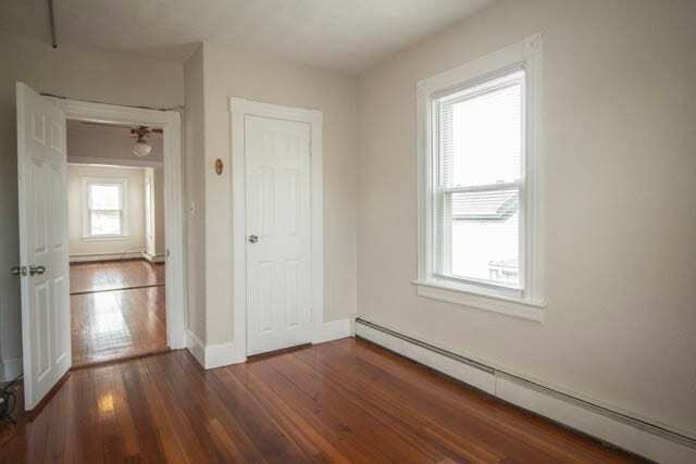 Building Photo - 49 Ivy St