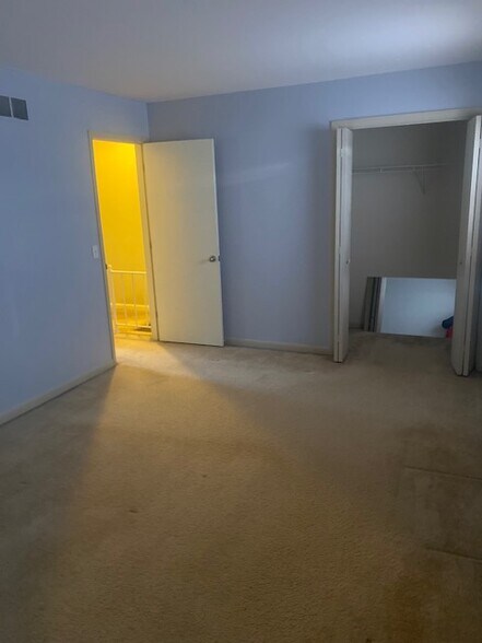 Primary bed room - 16 Pine Dr