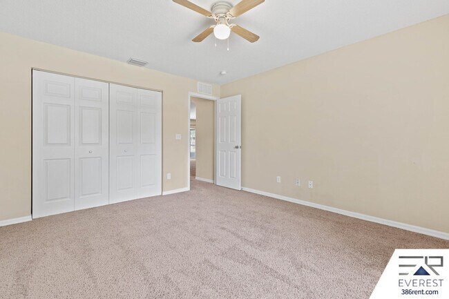 Building Photo - 15 Firtree Ln