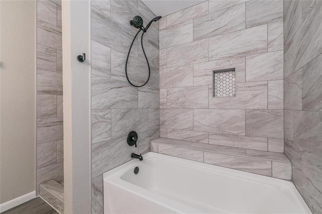 Building Photo - 12911 Kingsgate Dr