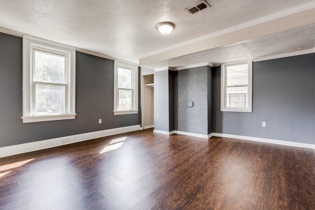 Building Photo - 2623 S 18th St