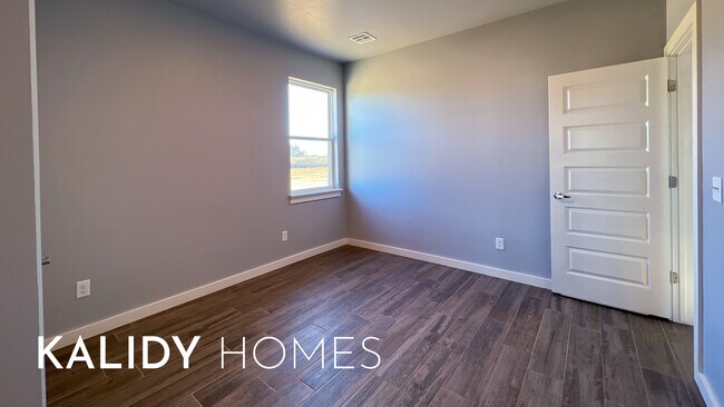 Building Photo - 218 Olde Ml Ct