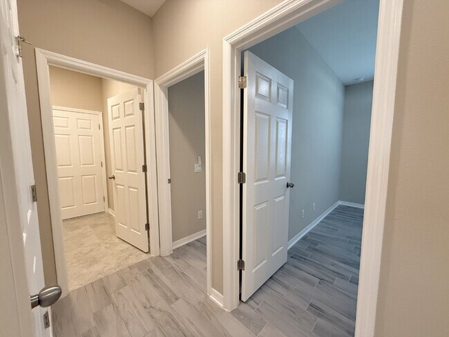Building Photo - "Charming 3-Bed Oasis with 2 Full Baths in...