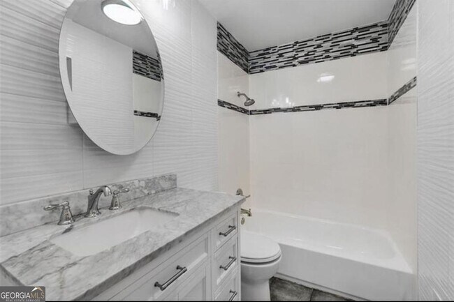 Building Photo - 2851 Forrest Hills Dr SW