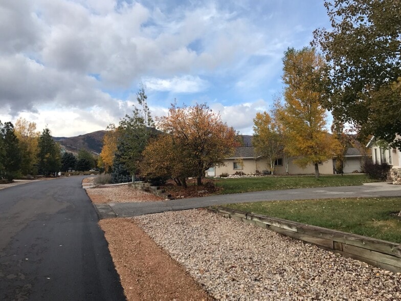 Building Photo - 1352 Pheasant Way