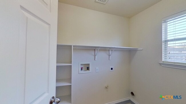 Building Photo - 111 Carol Ave