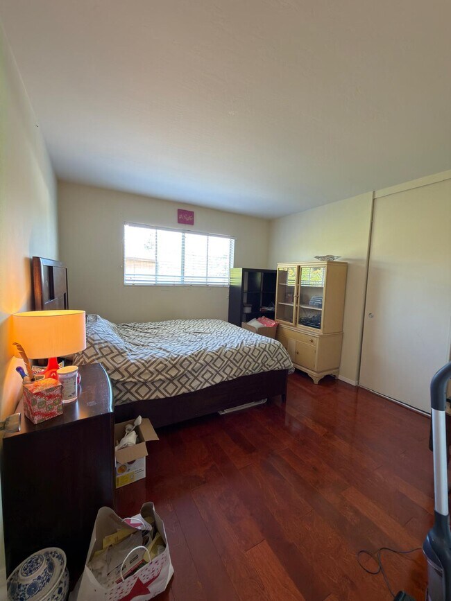 Building Photo - 173 Lower Via Casitas