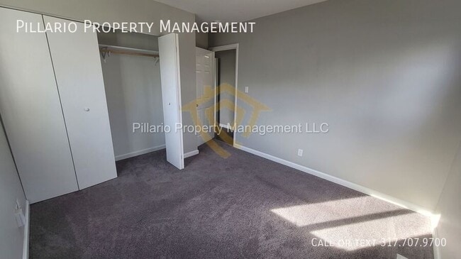 Building Photo - 2832 Manlove Ave