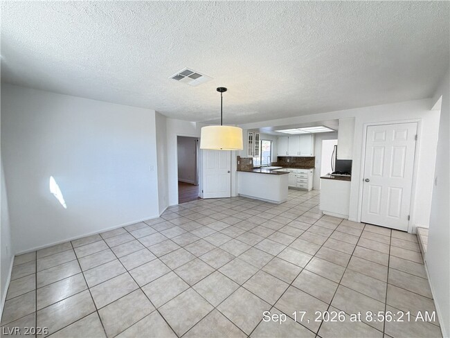 Building Photo - 2817 Crystal Cove Dr