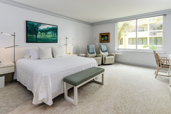 Building Photo - 340 S Ocean Blvd