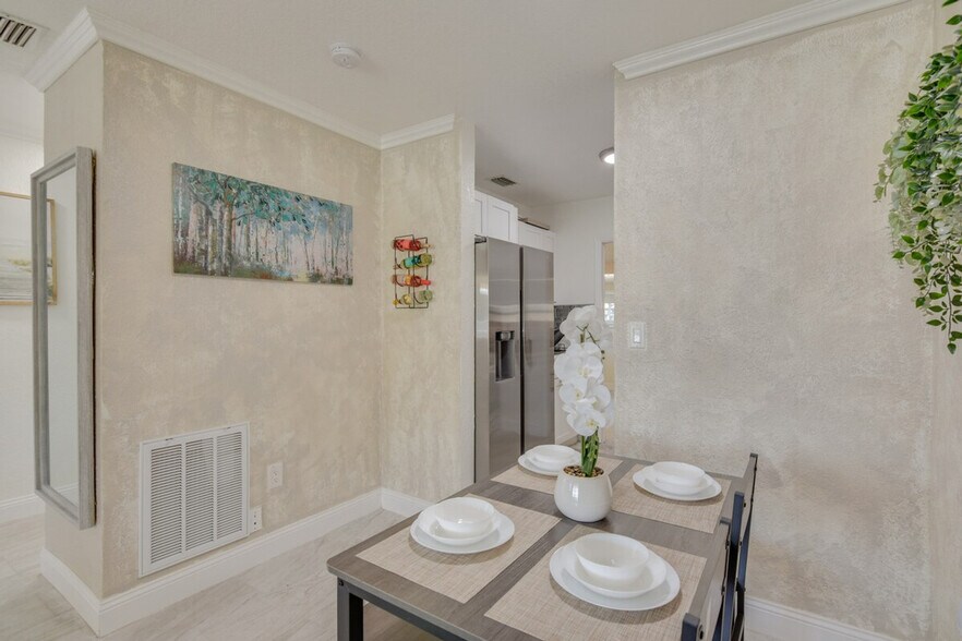 Building Photo - 16201 NW 39th Ct