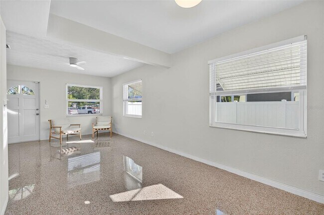 Building Photo - 5410 19th Ave S