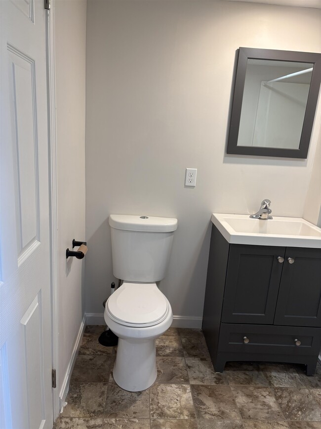 Building Photo - 7 Morrill St